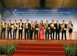 Toàn cảnh hội thảo kinh tế "Doanh nghiệp Việt Nam & Con đường hội nhập trong không gian kinh tế toàn cầu"