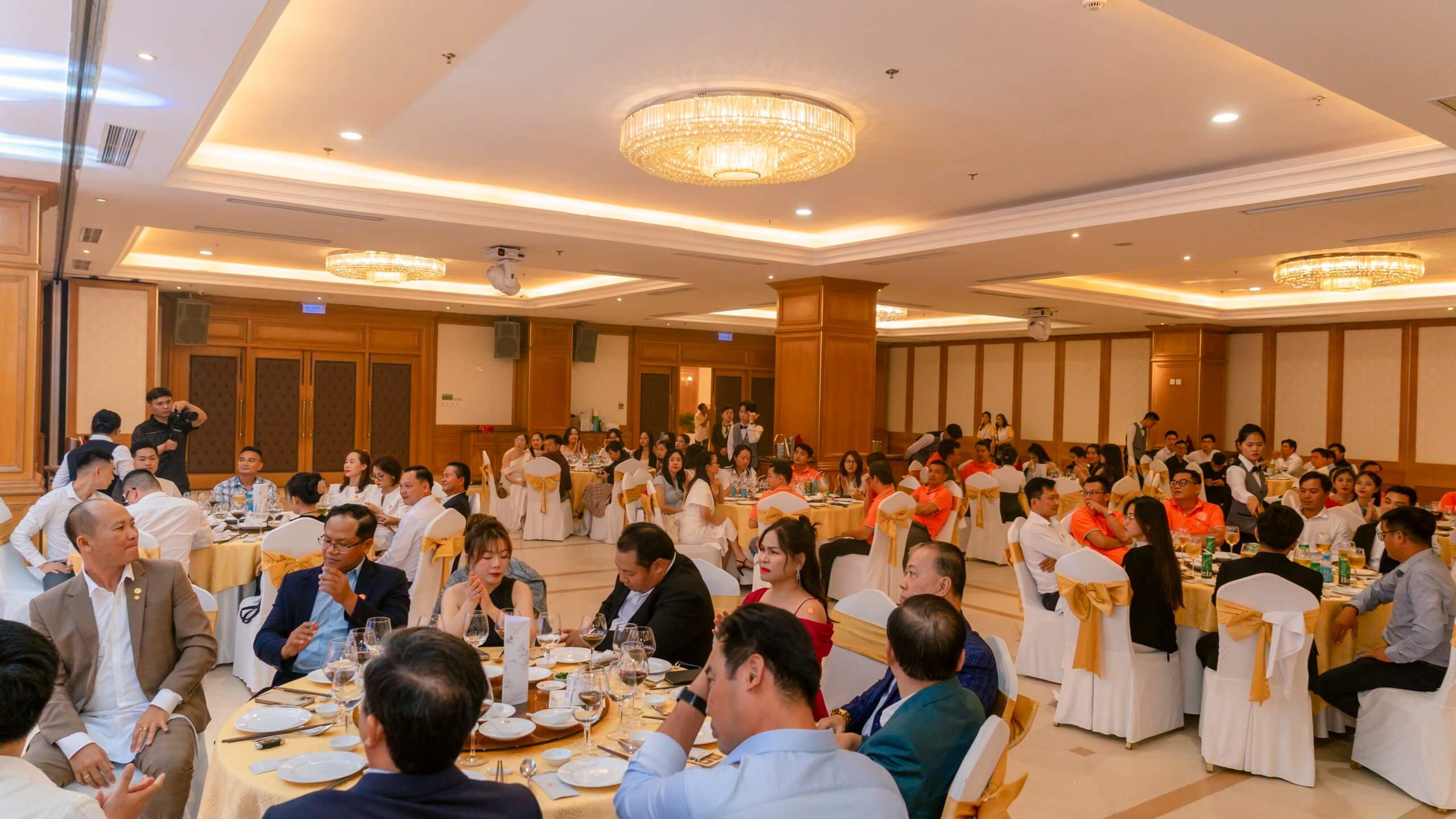 PTI HCM: LỄ RA MẮT LỚP CEO 96 – “TOGETHER WE CAN” 10 CEO96.14