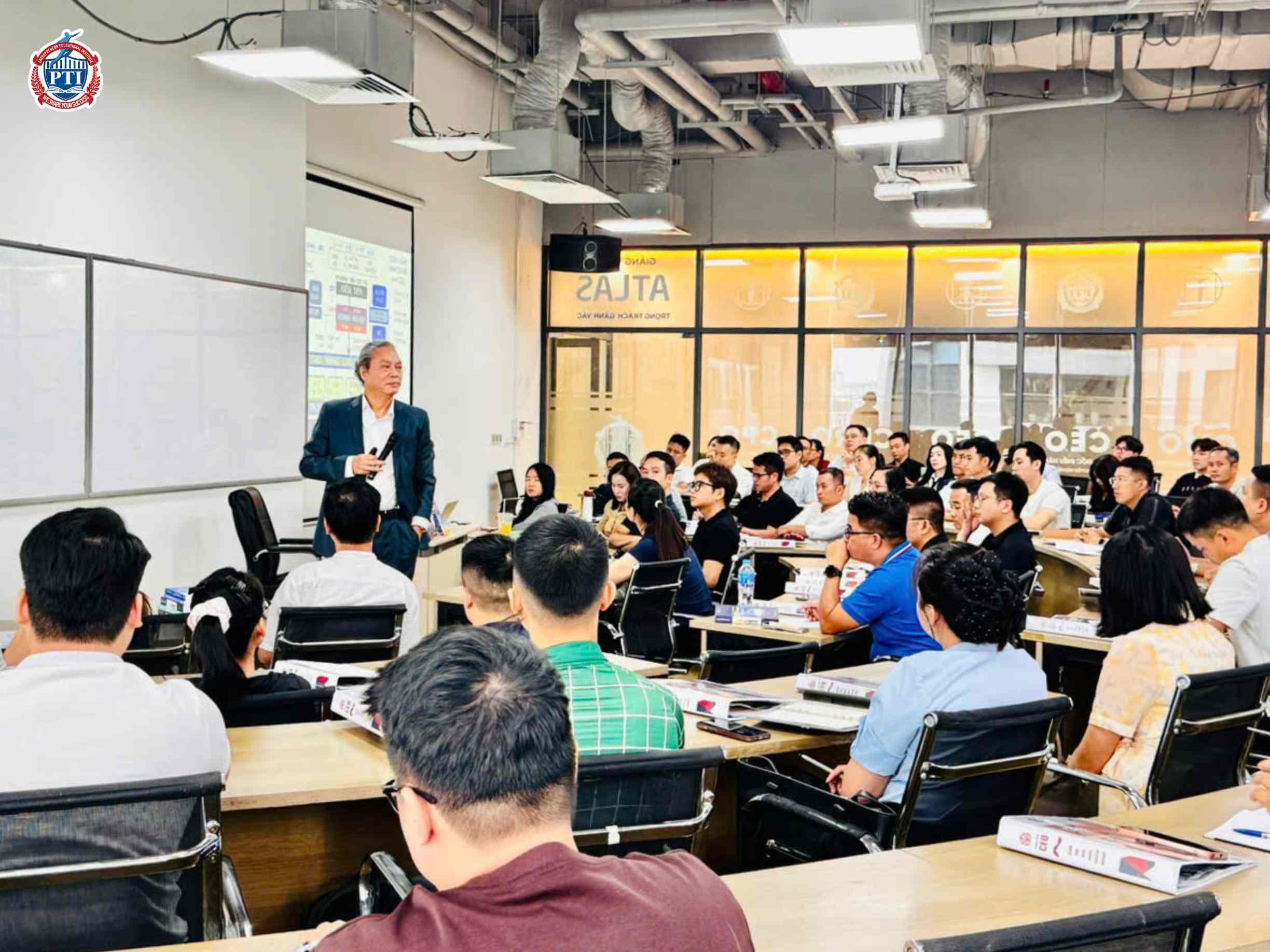 PTI Hà Nội: khai giảng chương trình “CEO – Giám đốc điều hành chuyên nghiệp” khóa 204 2 8
